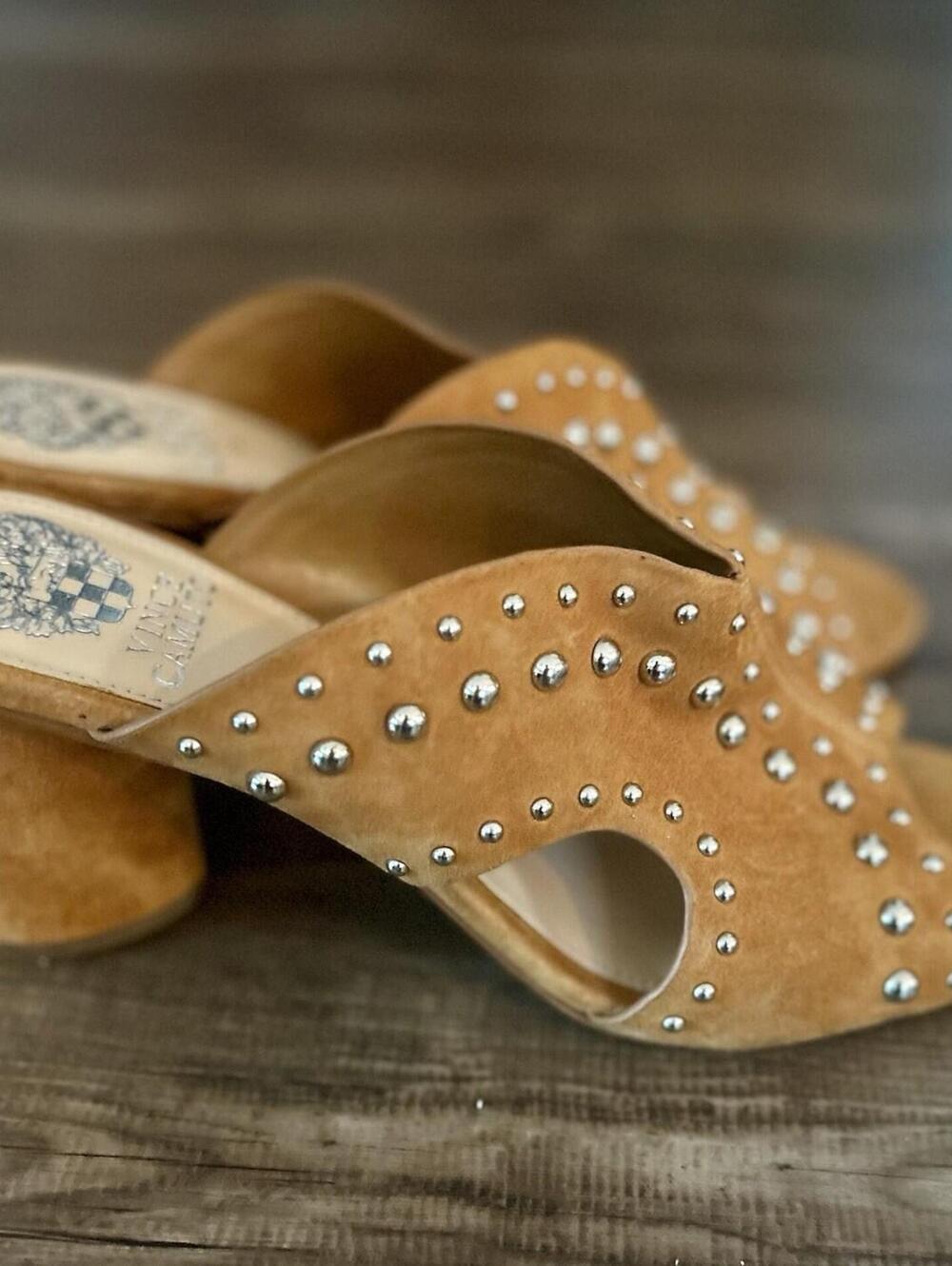 Vince Camuto Women’s Chunky Heel Suede Sandals W/Studded Accent, Size 9 Jorlyn - Picture 7 of 9